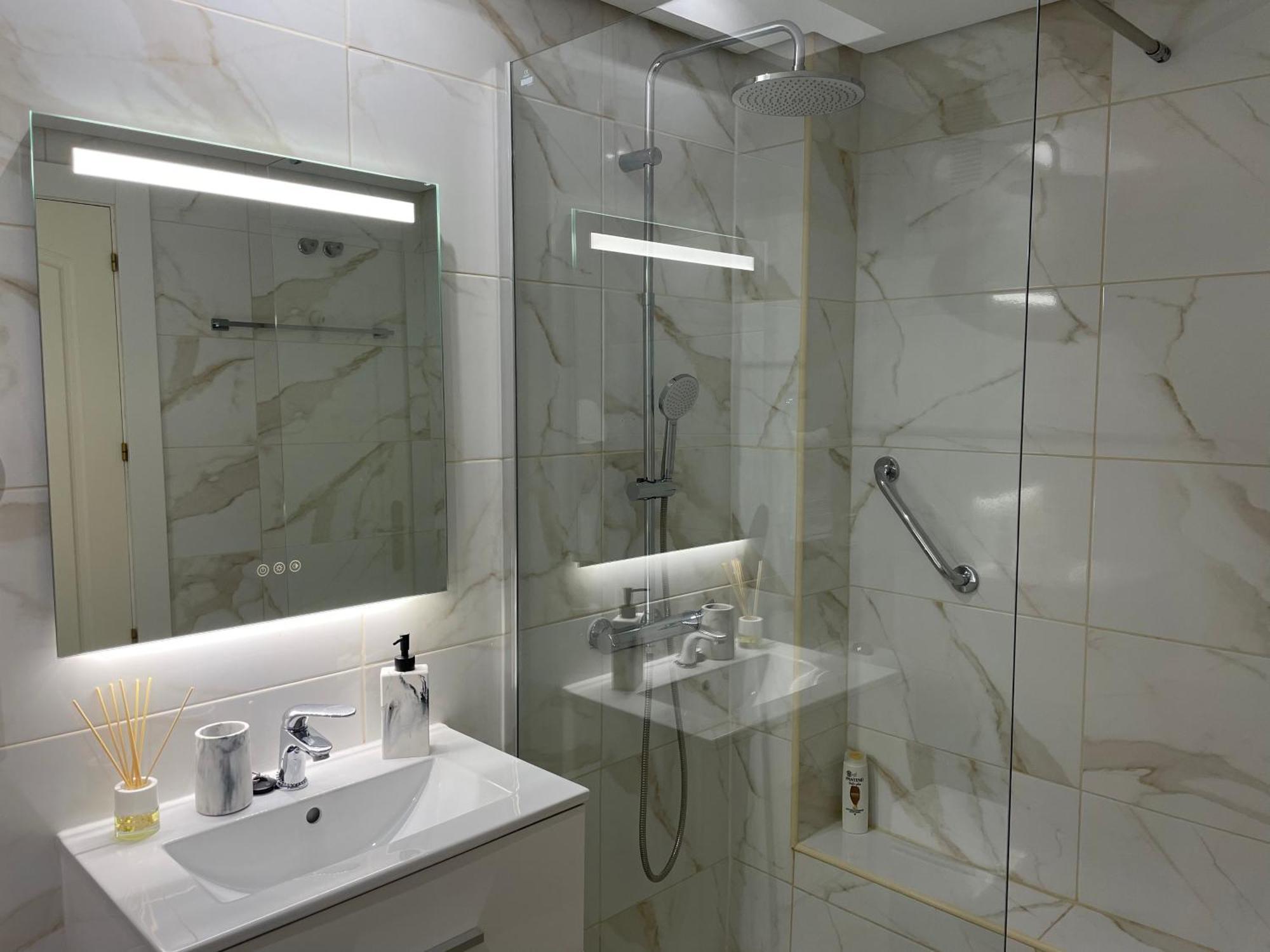 Castillo de Sabinillas Apartamento En Marina Duquesa מראה חיצוני תמונה