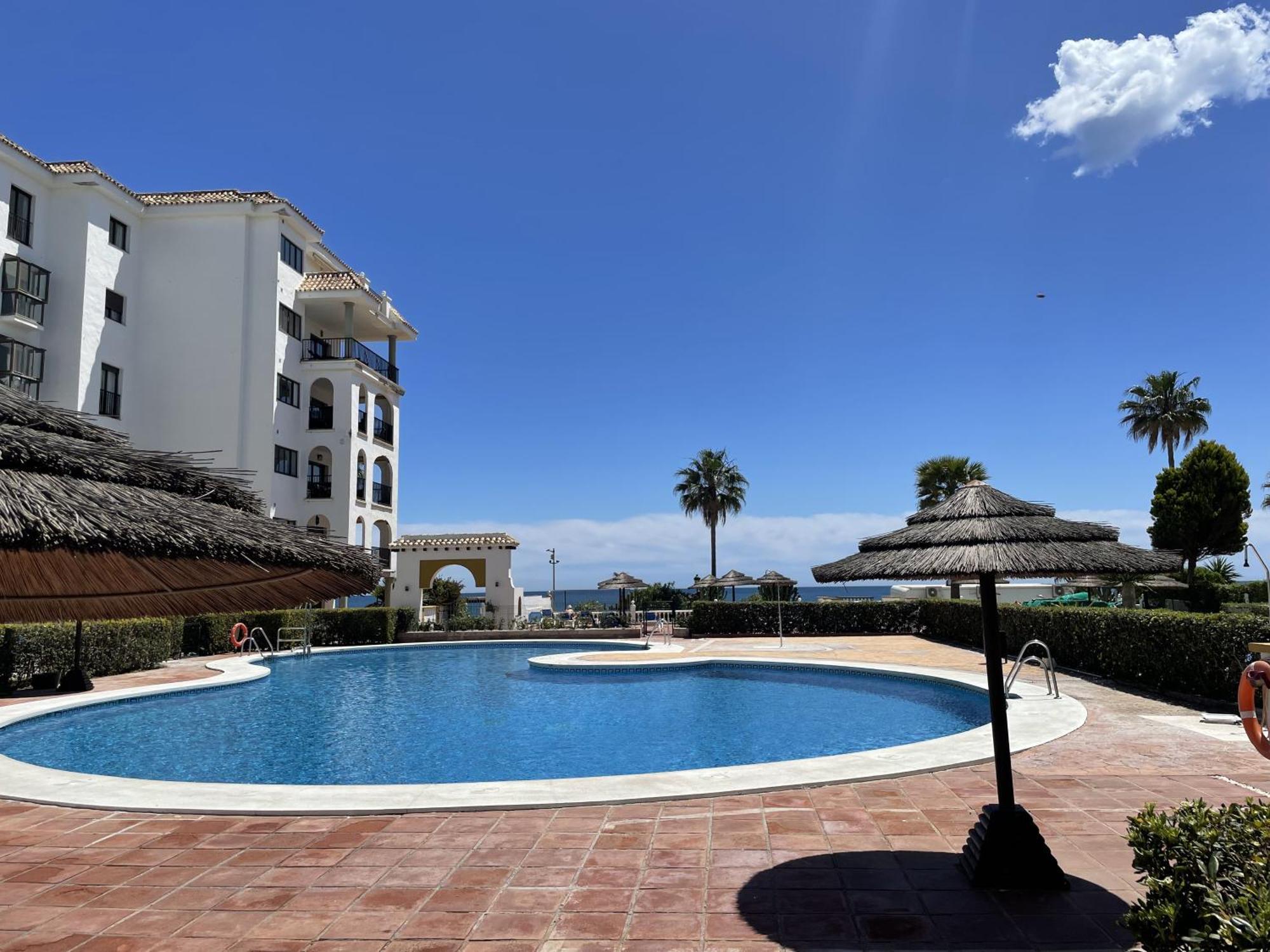 Castillo de Sabinillas Apartamento En Marina Duquesa מראה חיצוני תמונה